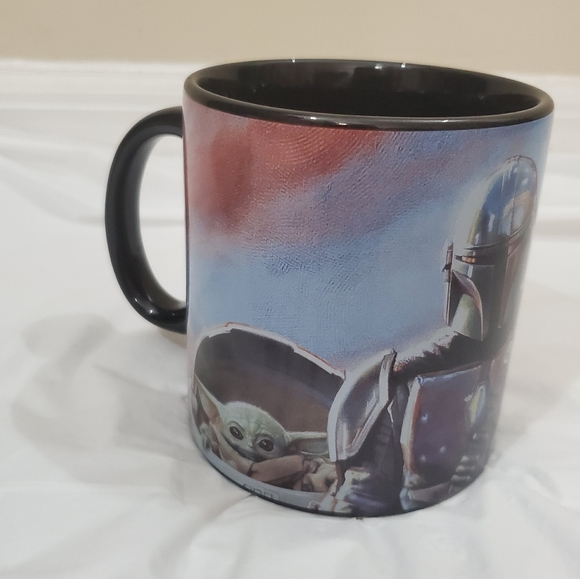 2 Mandalorian Mugs - Picture 7 of 7